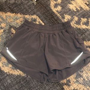 Lululemon Grey short, Size 2, 4 inch